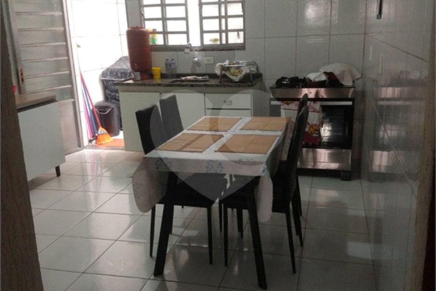 Sobrado à venda com 2 quartos em Tremembé, São Paulo, SP