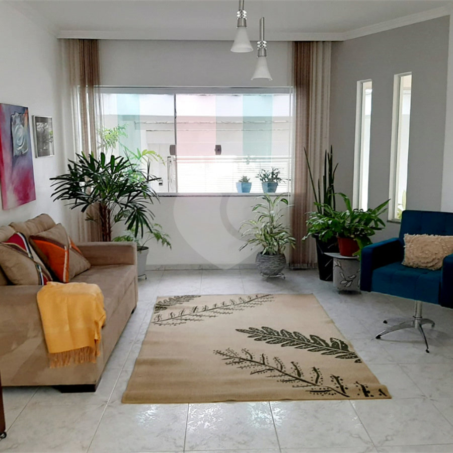 Sobrado à venda com 4 quartos, sendo 2 suítes, em Jardim Franca, São Paulo, SP