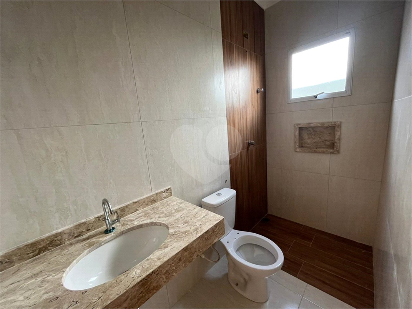 Casa à venda com 3 quartos, sendo 2 suítes, em Nova Cerejeira, Atibaia, SP