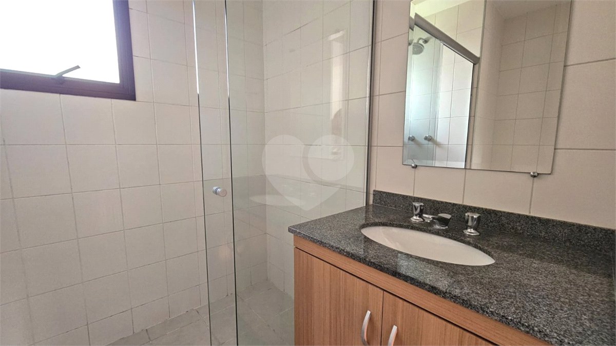 Apartamento para alugar com 3 quartos, sendo 1 suíte, em Alto da Boa Vista, São Paulo, SP