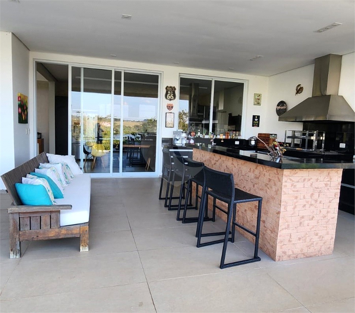 Casa à venda com 4 suítes no condomínio Village Ipanema 1, Araçoiaba da Serra - SP