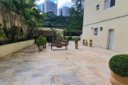 Apartamento à venda com 3 suítes em Vila Suzana, São Paulo, SP