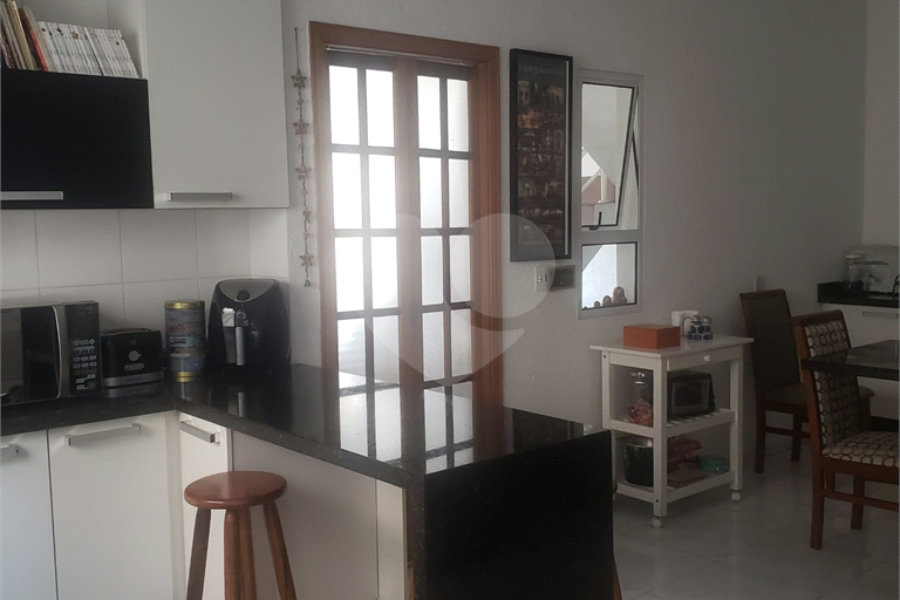 Sobrado à venda com 3 quartos, sendo 1 suíte, em Tremembé, São Paulo, SP