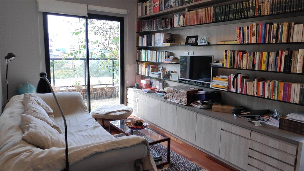 Apartamento à venda com 2 suítes em Vila Progredior, São Paulo, SP