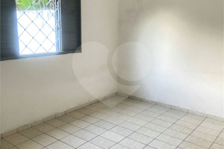 Casa à venda com 2 quartos em Jardim Pinheiros (vila Xavier), Araraquara, SP