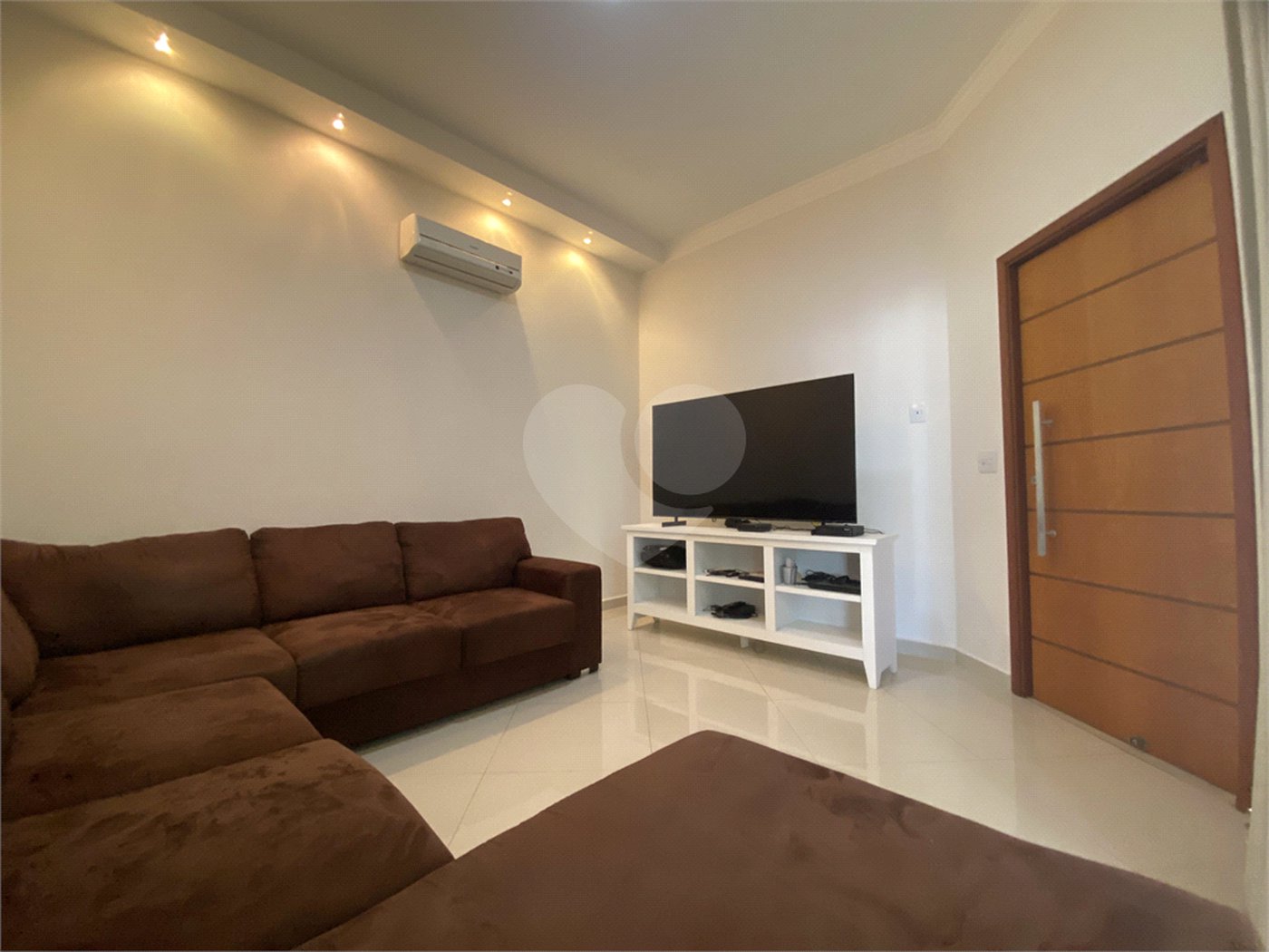 Casa à venda com 3 suítes no condomínio Palmeiras Imperiais, Salto - SP
