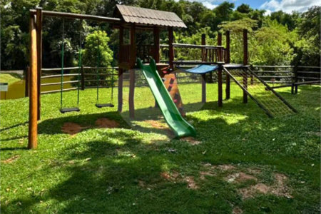 Casa à venda com 2 quartos, sendo 1 suíte, no condomínio Portal Vale do Sol, Porto Feliz - SP