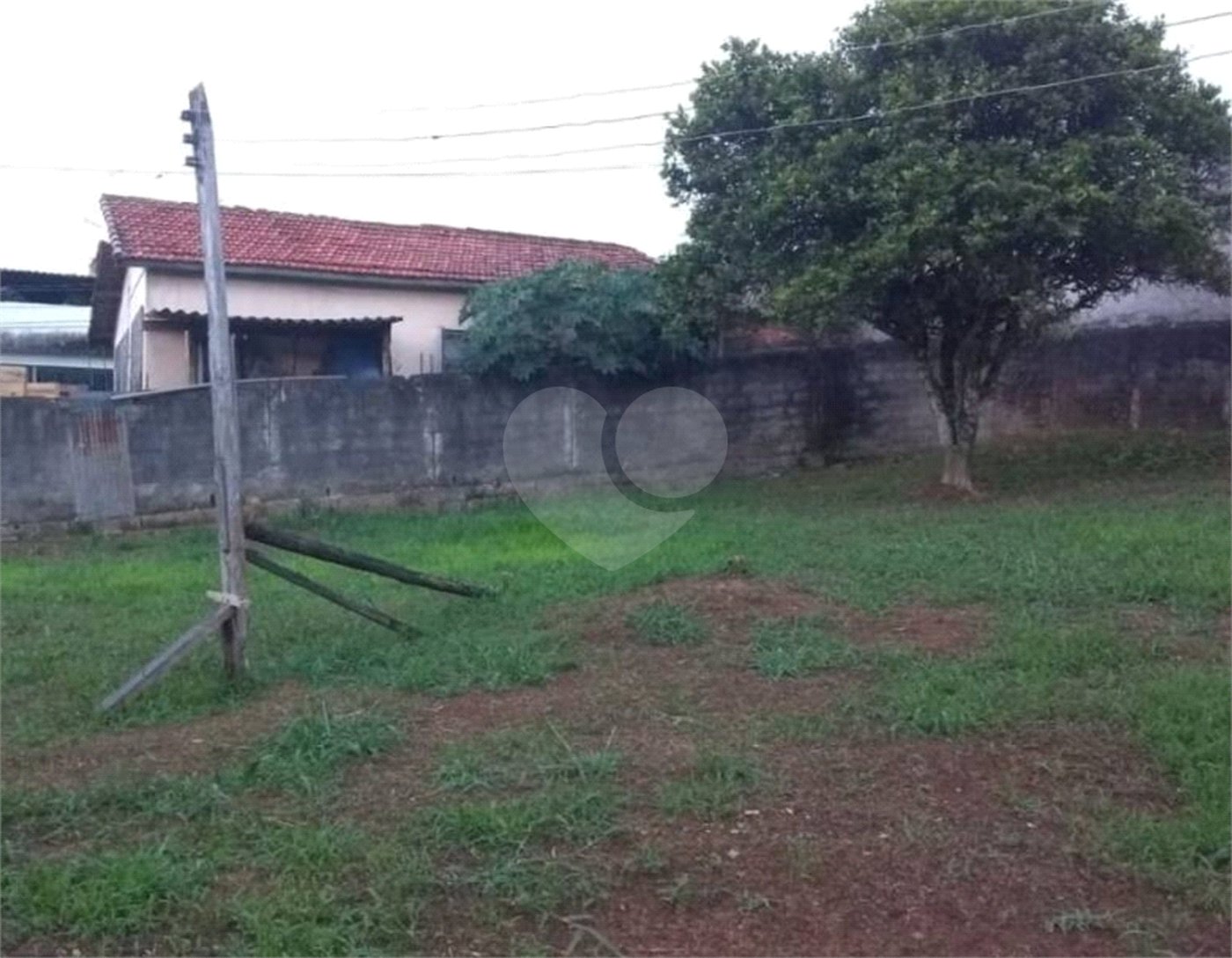 Casa à venda com 3 quartos em Jardim Indaiá, Poá, SP
