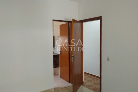Casa à venda com 4 quartos, sendo 1 suíte, em Jardim Itanguá, Sorocaba, SP