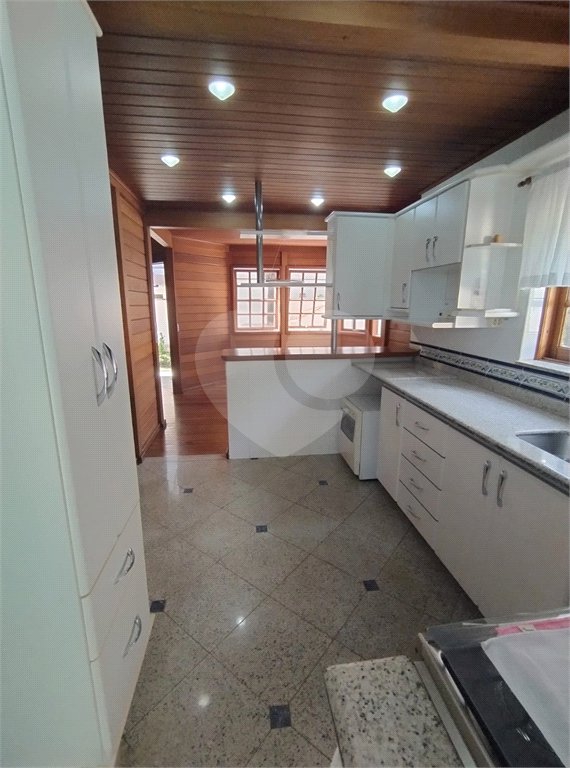Casa à venda com 3 quartos, sendo 1 suíte, no condomínio Bosque de Greviléa, Vinhedo - SP