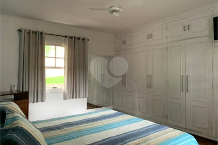 Casa à venda com 4 quartos, sendo 3 suítes,  em Fazenda Morumbi, São Paulo, SP