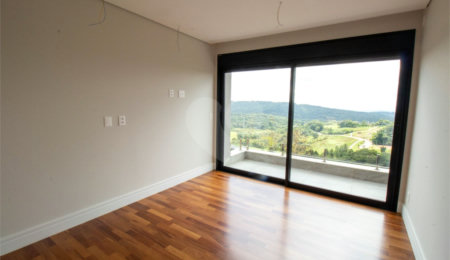 Casa à venda com 5 quartos, sendo 4 suítes,  em Vila Darcy Penteado (mailasqui), São Roque, SP