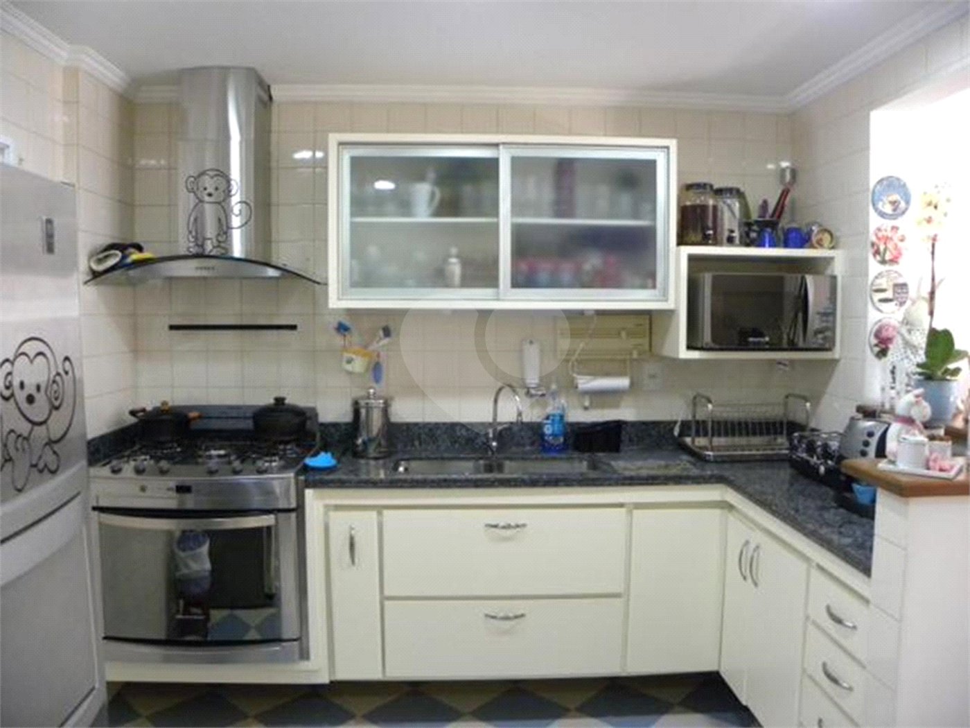 Casa à venda com 3 quartos, sendo 1 suíte, no condomínio Villas de São Francisco, São Paulo - SP