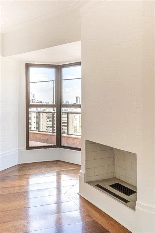 Duplex à venda com 6 quartos, sendo 4 suítes, em Vila Andrade, São Paulo, SP