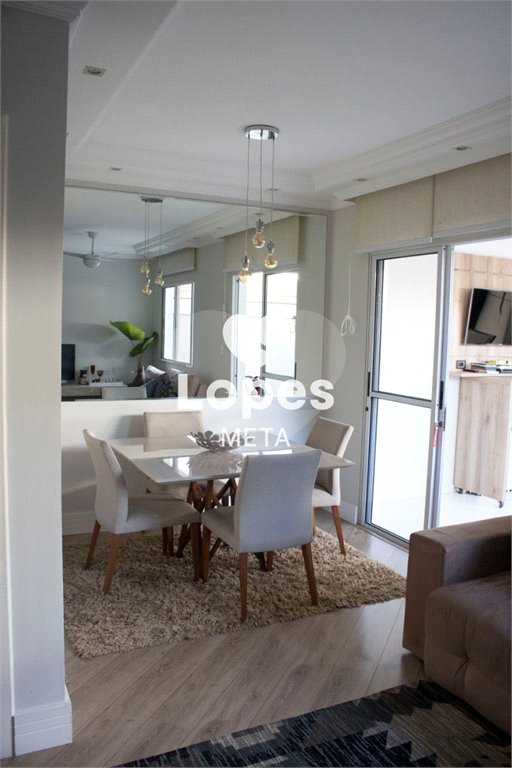 Casa à venda com 3 quartos, sendo 1 suíte, no condomínio Residence Club Villa Branca, Jacareí - SP