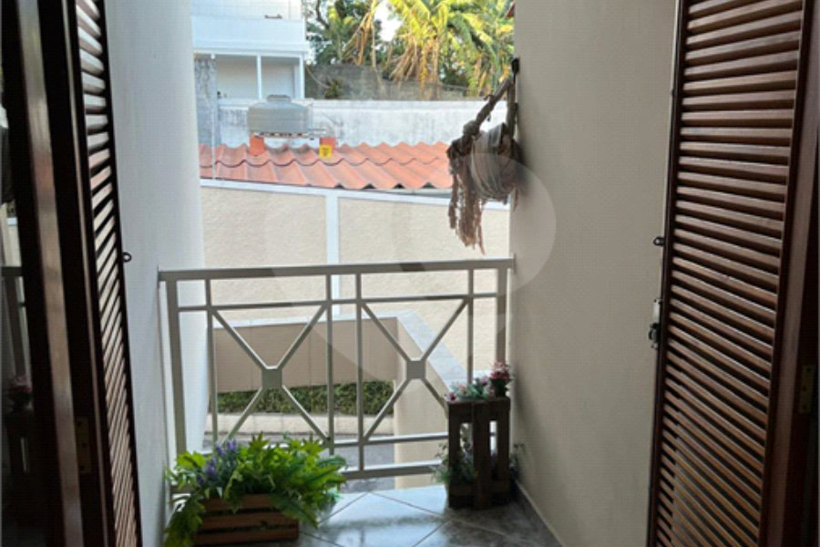 Casa à venda com 3 suítes no condomínio Residencial Palmas I, São Paulo - SP