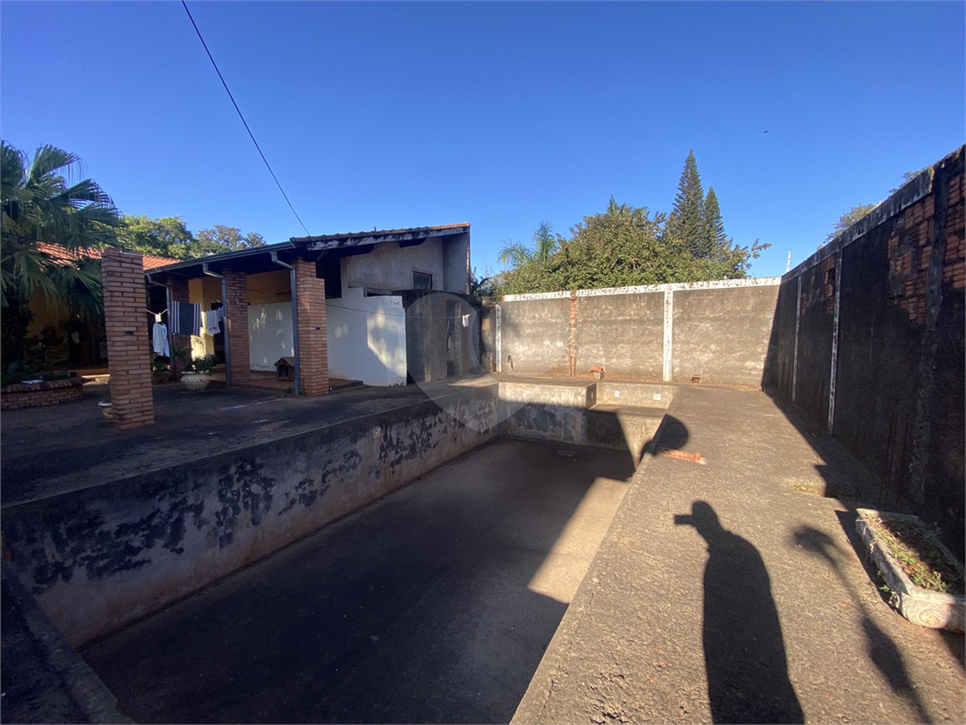 Casa à venda com 3 quartos, sendo 1 suíte, em Parque Residencial Monte Carlo, Ponta Porã, MS