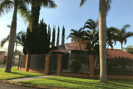 Terreno à venda com 4 quartos, sendo 1 suíte, no condomínio Zuleika Jabour, Salto - SP