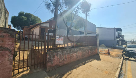Terreno à venda em Vila Hungria, Itapetininga, SP