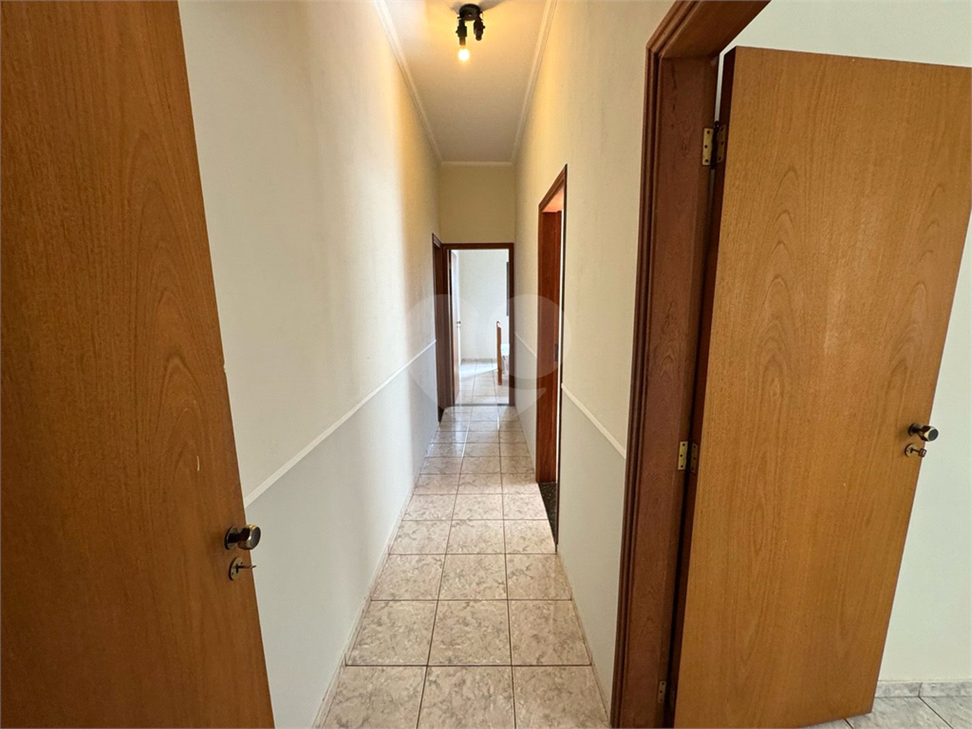 Casa à venda com 3 quartos, sendo 1 suíte, em Jardim Ártico, Araraquara, SP