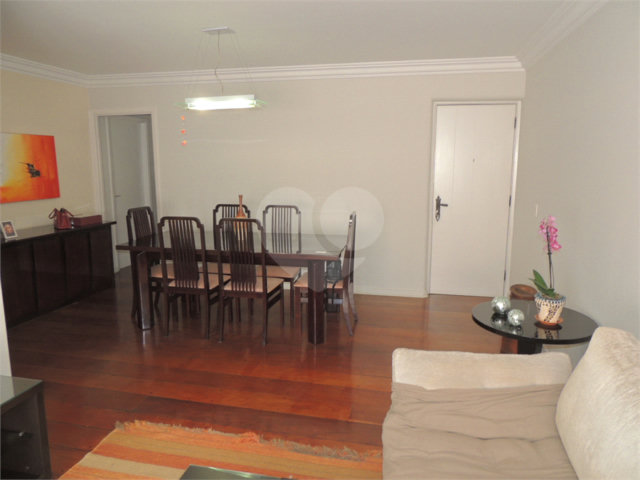 Apartamento à venda com 3 quartos, sendo 1 suíte,  em Santo Amaro, São Paulo, SP