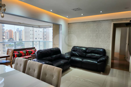 Apartamento à venda com 3 quartos, sendo 1 suíte, em Vila Firmiano Pinto, São Paulo, SP