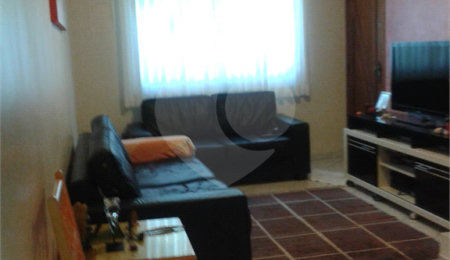 Sobrado à venda com 3 quartos em Vila Dona Augusta, São Paulo, SP
