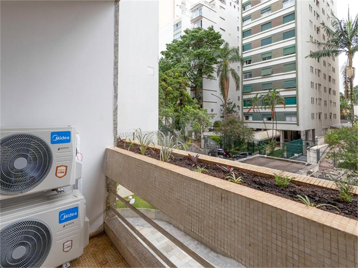 Reformado! TodoMobiliado ! Ar cond. ! 145 m2 úteis! Av Paulista á 2 quadras! Tudo perto!