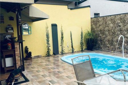 CASA TERREA NO CENTRO
