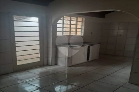 CASA À VENDA – BAIRRO SANTA FELÍCIA