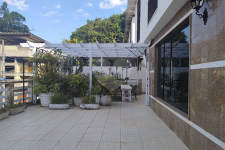 Sobrado à venda com 4 suítes em Chácara Flora, São Paulo, SP