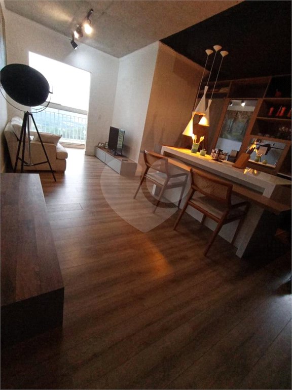 Lindo apartamento em frente ao Shopping Iguatemi, pronto para morar!