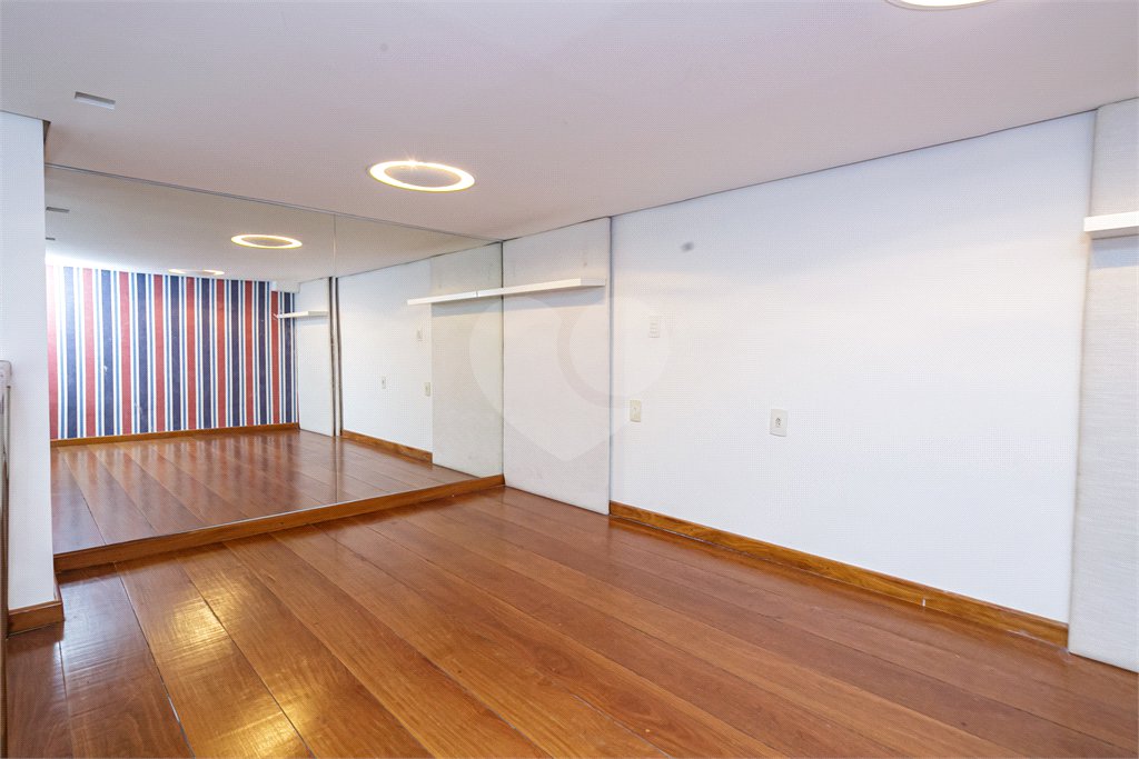 Casa à venda com 3 suítes no condomínio Villaggio Belvedere, São Paulo - SP