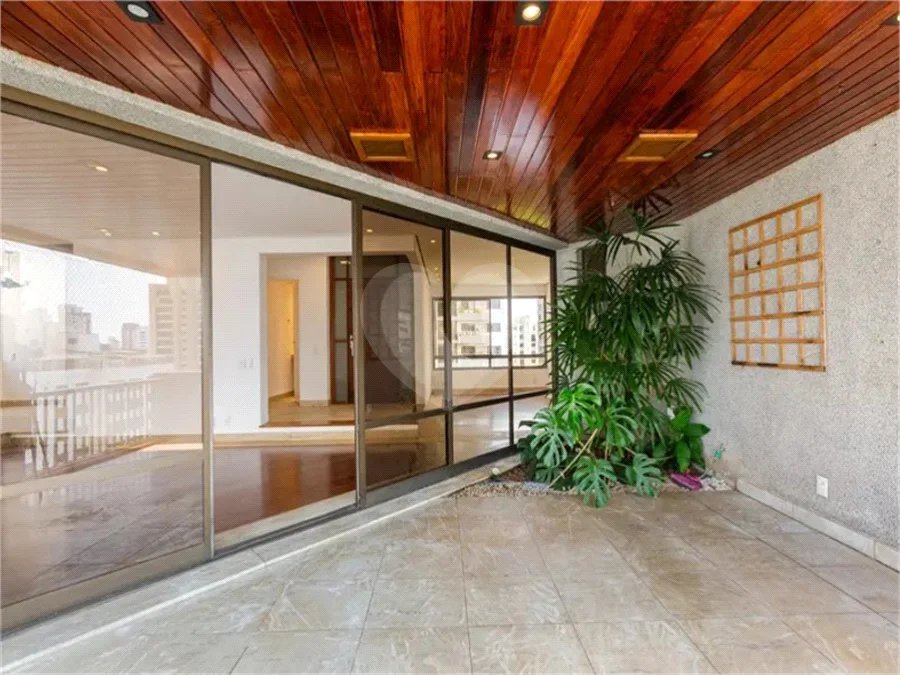 Apartamento à venda ou para alugar com 3 suítes em Real Parque, São Paulo, SP