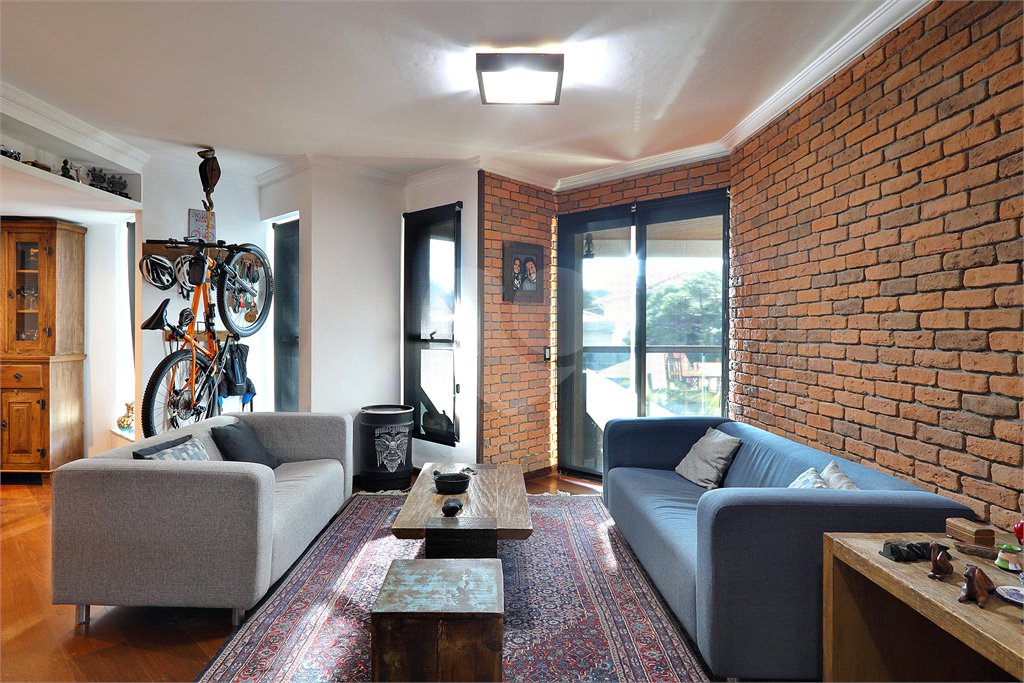 Apartamento à venda com 3 quartos, sendo 1 suíte,  em Brooklin Paulista, São Paulo, SP