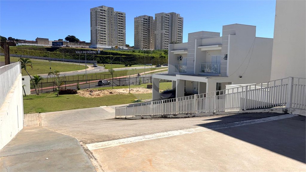 Casa à venda com 3 quartos, sendo 1 suíte, no condomínio Residencial Américo de Figueiredo, Sorocaba - SP