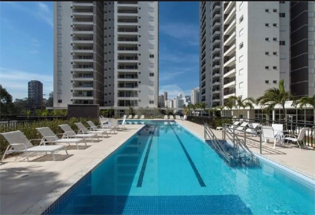 Apartamento à venda ou para alugar com 3 quartos, sendo 1 suíte,  em Parque Reboucas, São Paulo, SP