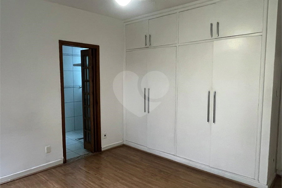 Sobrado à venda com 4 quartos, sendo 3 suítes, em Santana, São Paulo, SP