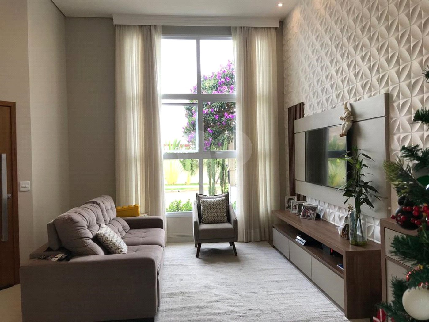 Casa à venda com 3 suítes no condomínio Reserva Real, Paulínia - SP