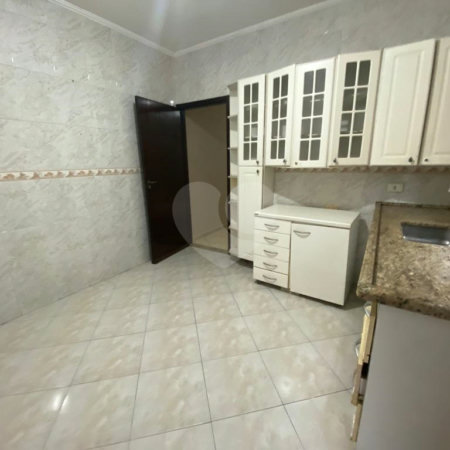 Casa à venda com 3 quartos, sendo 1 suíte, em Vila Valença, São Vicente, SP