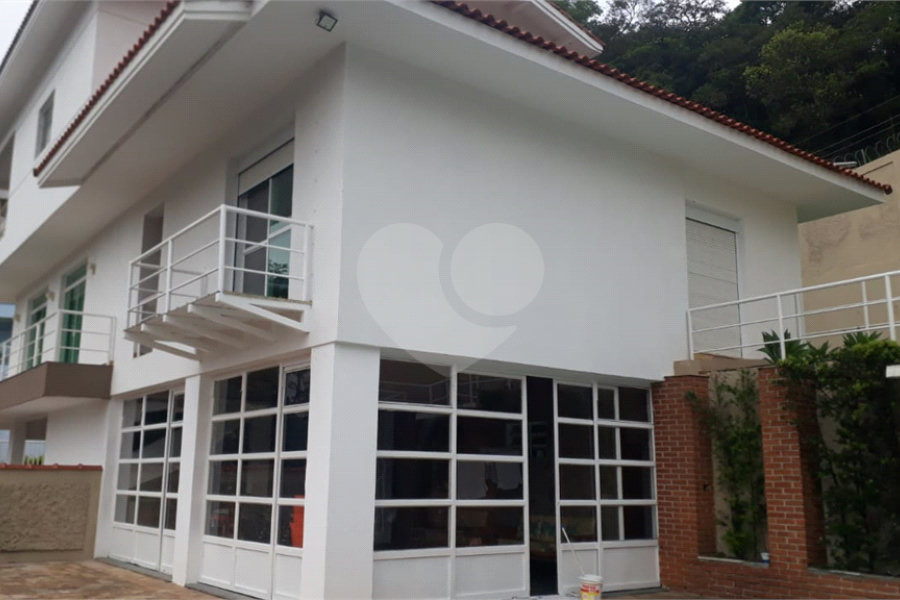 Sobrado à venda com 4 suítes em Tremembé, São Paulo, SP