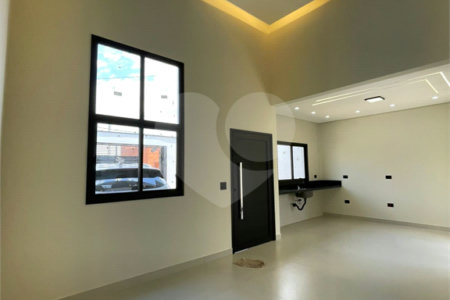 Casa à venda com 3 quartos, sendo 1 suíte, em Jardim Novo São Pedro, Salto, SP