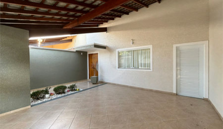 Casa à venda com 3 quartos, sendo 1 suíte,  em Jardim Paulista, Atibaia, SP