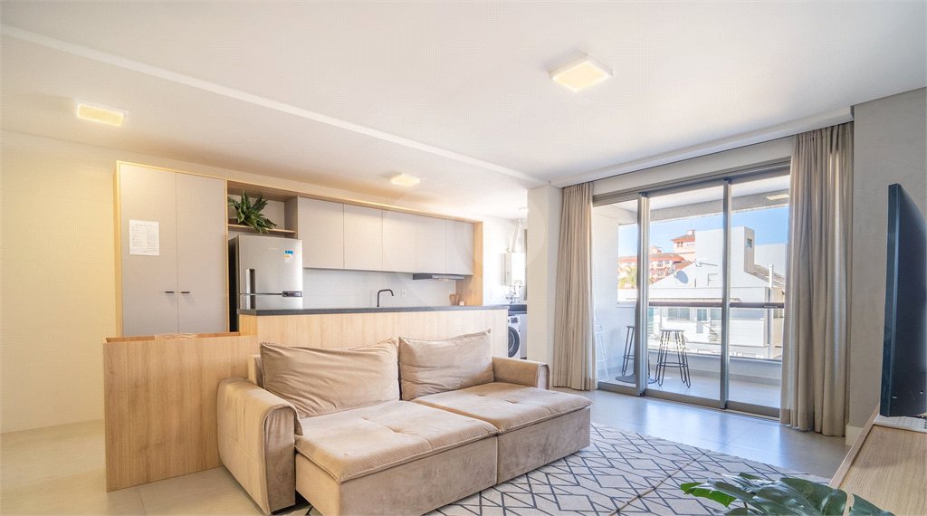Apartamento à venda com 3 suítes em Jurerê, Florianópolis, SC