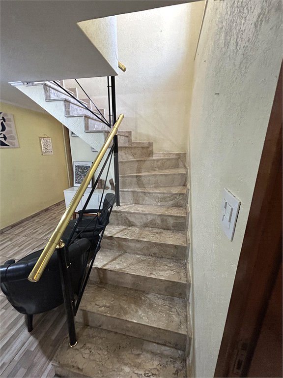 Sobrado à venda com 3 quartos em Jardim Santo Antoninho, São Paulo, SP