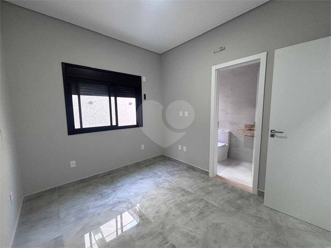 Casa à venda com 3 suítes no condomínio Villagio Wanel, Sorocaba - SP