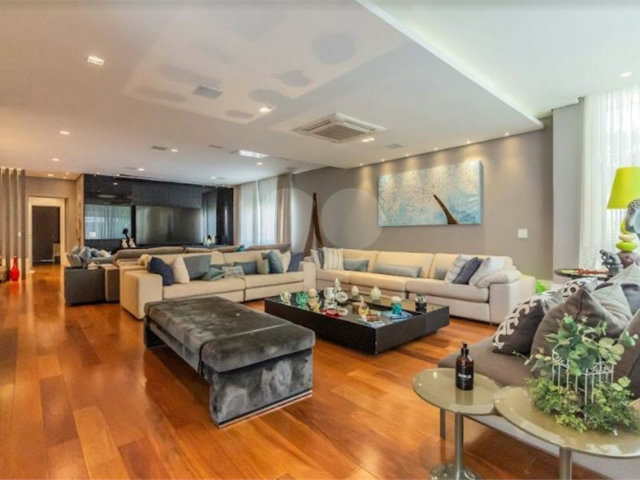 Casa à venda com 4 suítes em Horto, São Paulo, SP