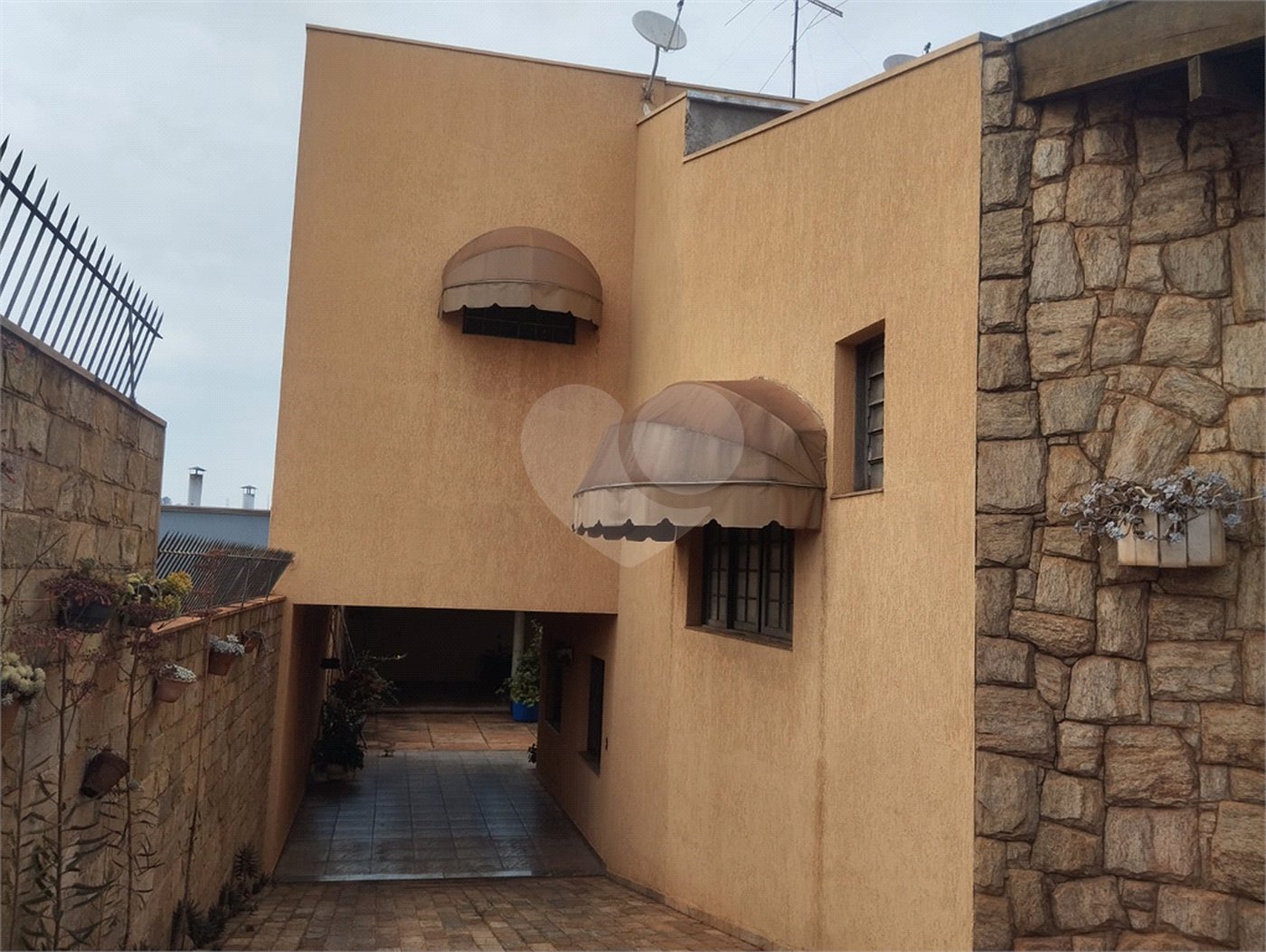 Sobrado à venda com 3 quartos, sendo 1 suíte, em Jardim Nova América, Araraquara, SP