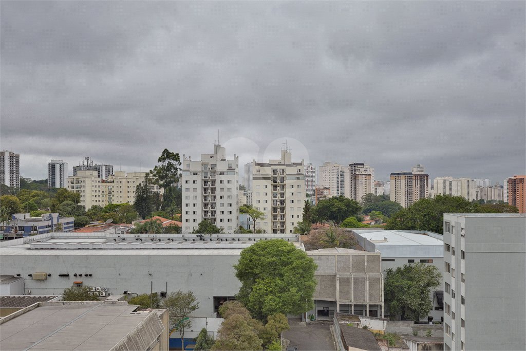 Apartamento à venda com 3 quartos, sendo 1 suíte, em Alto da Boa Vista, São Paulo, SP
