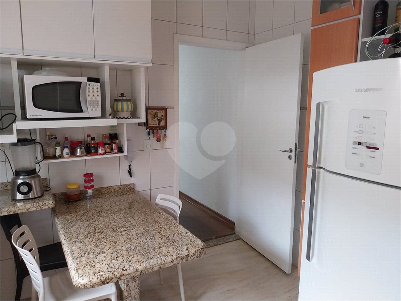 Casa à venda com 3 quartos, sendo 1 suíte, no condomínio Villagio Esperanza, Guarulhos - SP